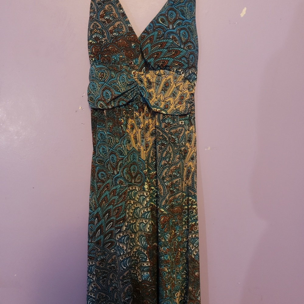 Dresses - Picture 4 of 7
